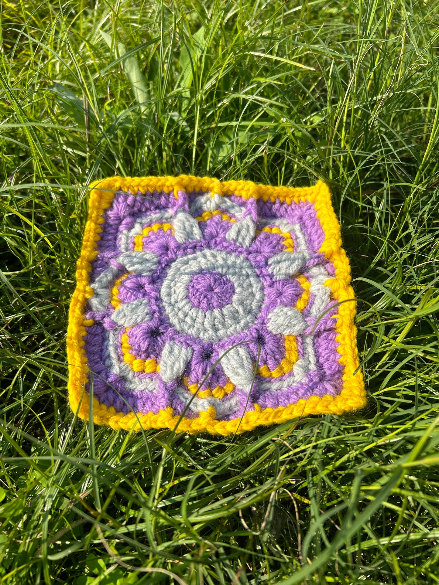 3D-Häkelblumenfliesen – Häkeln aus reiner Wolle